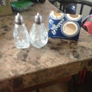 Vintage Glass Salt and Pepper Shaker Set. NEW